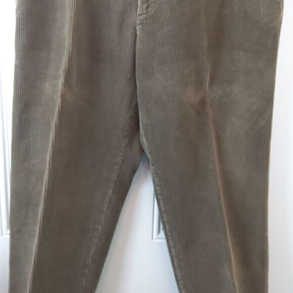 Woolrich Loden green Four pocket corduroy pants - Picture 2 of 9